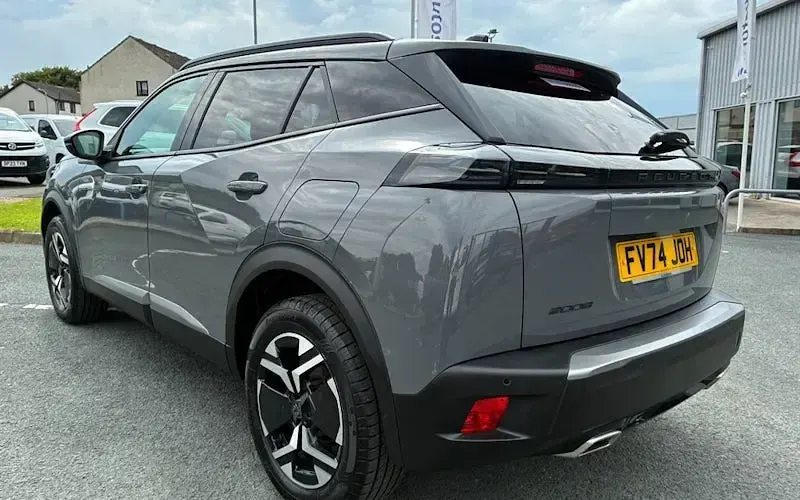 Used Peugeot 2008 Allure 131 HP (96 kW) 2024 Grey SUV