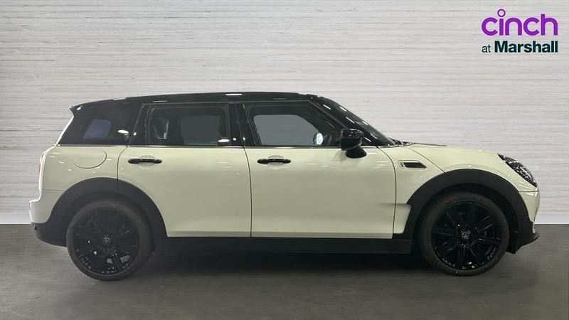 Used Mini Cooper Clubman Exclusive 136 HP (100 kW) 2023 White Estate