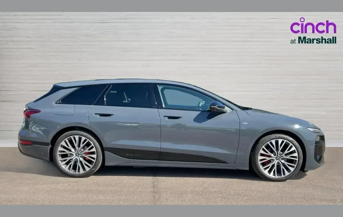 Używany Audi A6 e-tron Comfort 210 kW (286 KM) 2025 Szary Kombi