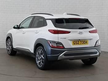 Second-hand Hyundai Kona Premium 141 CP (103 kW) 2023 Alb SUV