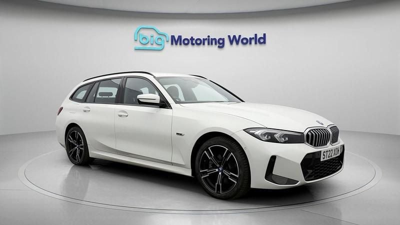 Used BMW 330e M Sport 288 HP (211 kW) 2022 White Estate