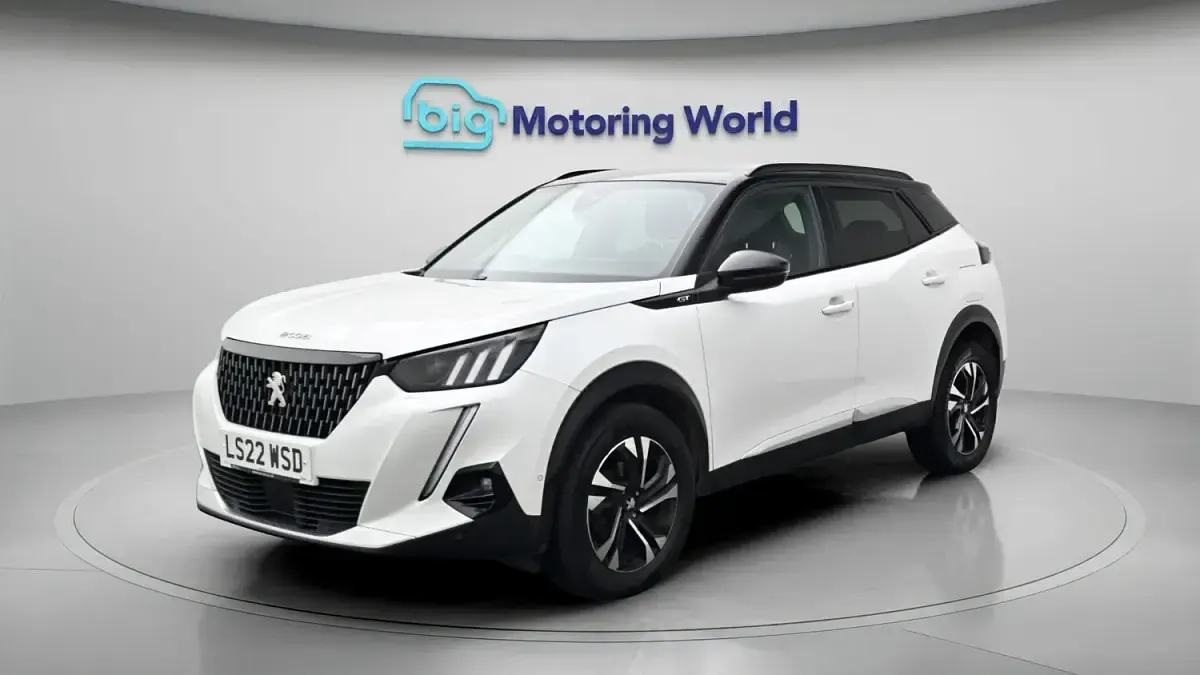 Second-hand Peugeot 2008 GT 131 CP (96 kW) 2022 Alb SUV
