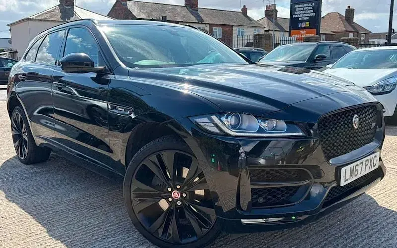 Used Jaguar F-Pace R-Sport 300 HP (220 kW) 2017 SUV