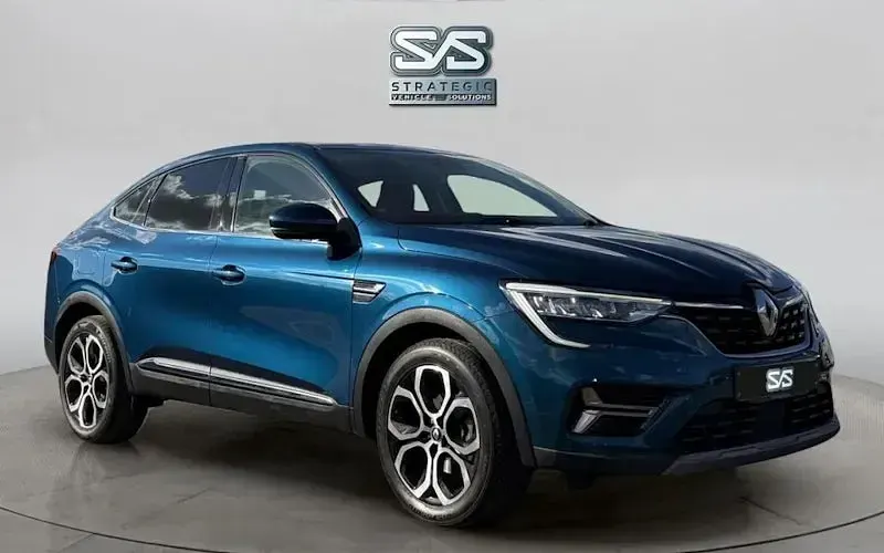 Used Renault Arkana Version S 145 HP (106 kW) 2022 Blue SUV