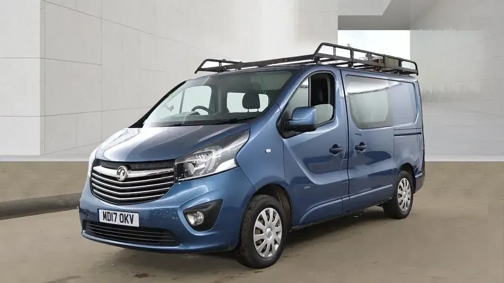 Used Vauxhall Vivaro Sportive 120 HP (88 kW) 2017 Blue