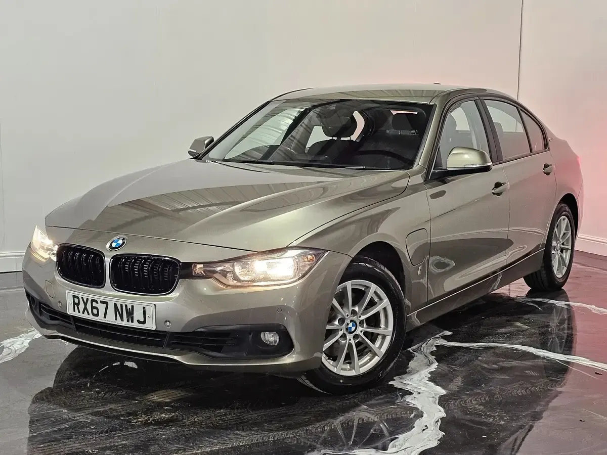 Used BMW 330e Sport Line 252 HP (185 kW) 2017 Silver Sedan