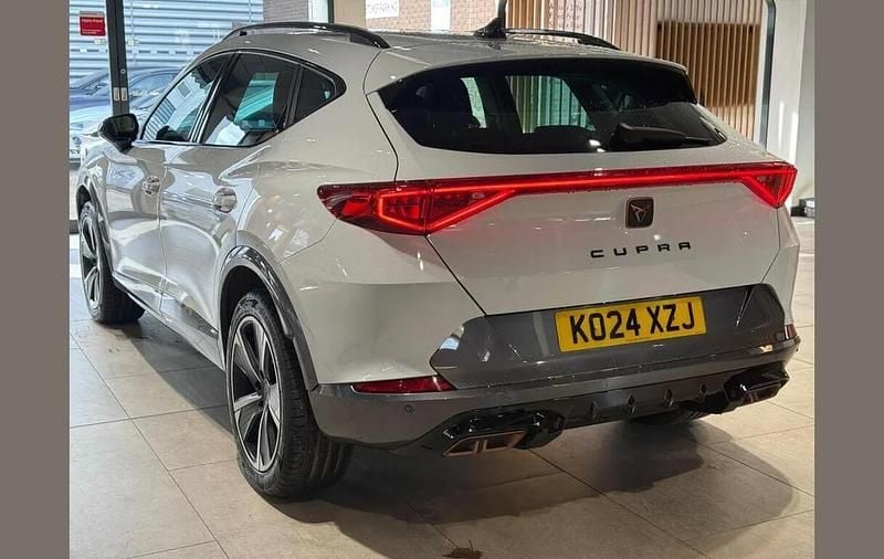 Used Cupra Formentor 200 HP (147 kW) 2024 White SUV