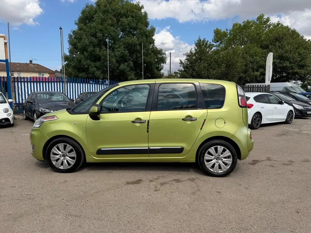 Used Citroën C3 Picasso Exclusive 2011 Green MPV