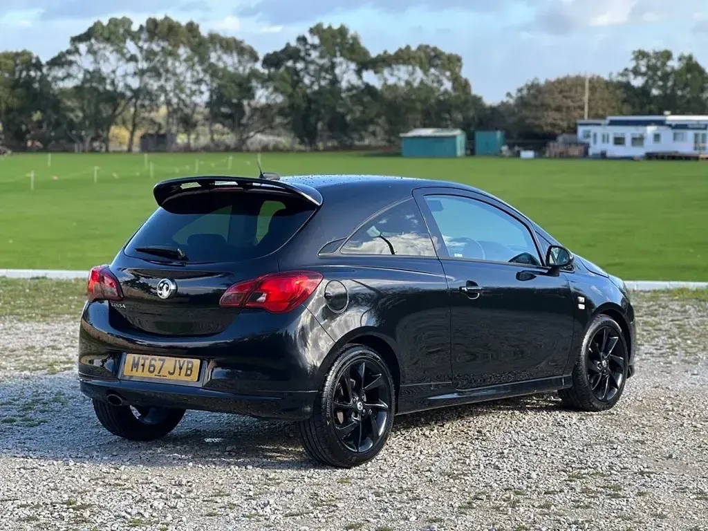 Używany Vauxhall Corsa Edition 75 KM (55 kW) 2017 Czarny Hatchback