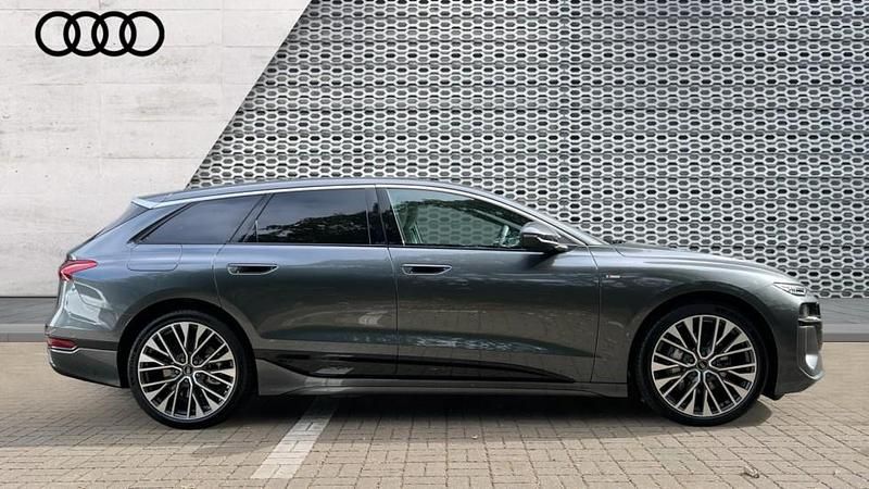 Begagnad Audi A6 e-tron S-Line 269 kW (367 HK) 2025 Grå Kombi