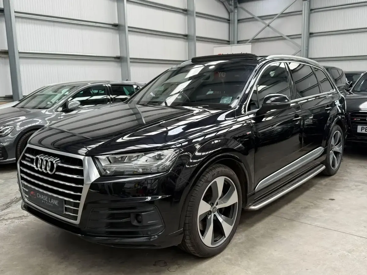 Used Audi Q7 S-Line 268 HP (197 kW) 2017 Black SUV