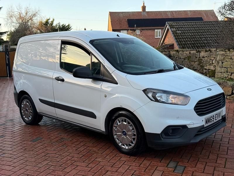 Used Ford Transit 100 HP (73 kW) 2020 White Van