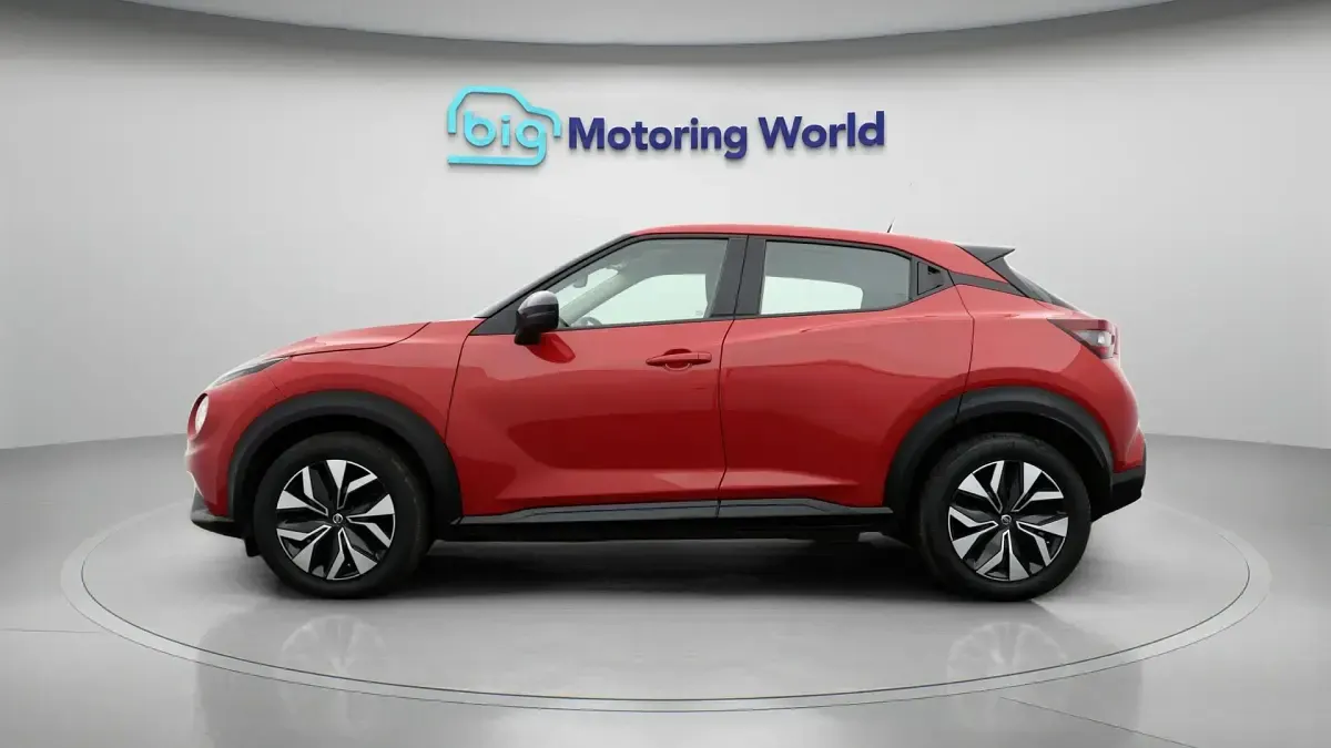 Used Nissan Juke Acenta 114 HP (83 kW) 2022 Red SUV