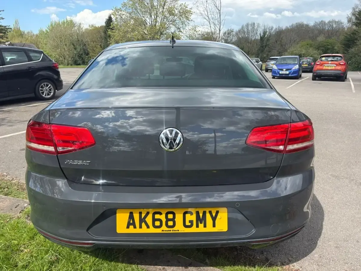 Używany VW Passat Business 150 KM (110 kW) 2018 Szary Sedan/Limuzyna
