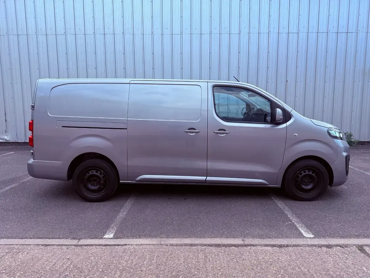 Used Vauxhall Vivaro Sportive 100 HP (73 kW) 2019 Grey MPV