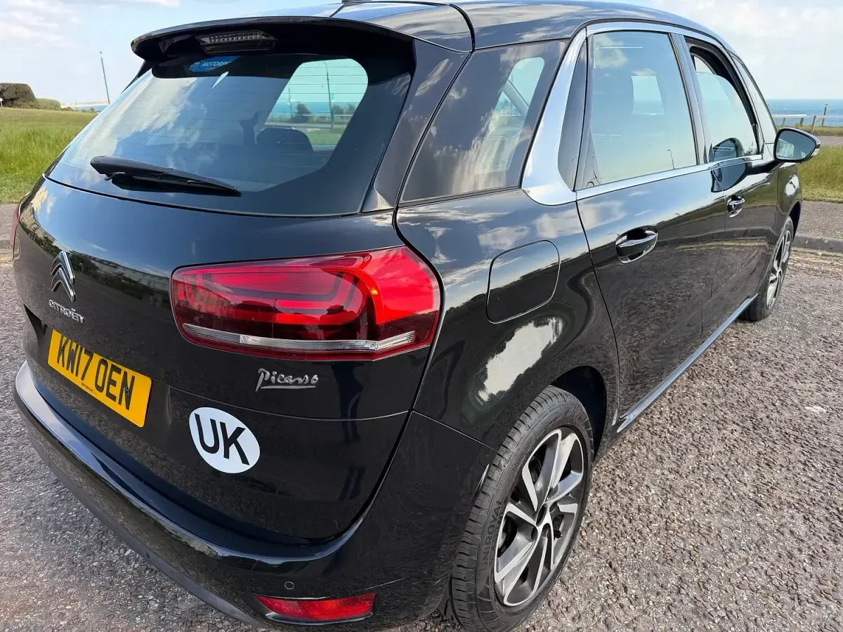Used Citroën C4 Picasso Feel 120 HP (88 kW) 2017 Black MPV
