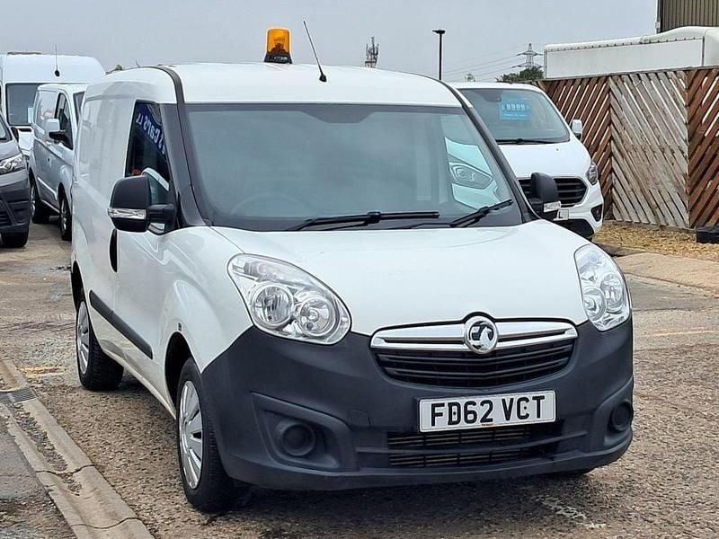 Used Vauxhall Combo S 2013 White Van