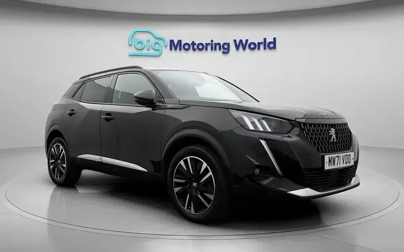 Second-hand Peugeot 2008 Premium 131 CP (96 kW) 2021 Negru SUV