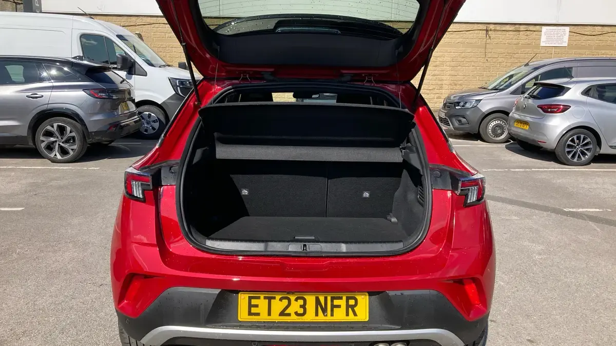 Used Vauxhall Mokka Ultimate 136 HP (100 kW) 2023 Red SUV