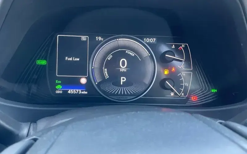 Used Lexus UX 184 HP (135 kW) 2022 White SUV