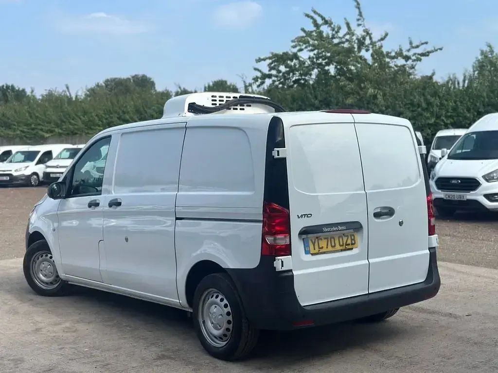 Usado Mercedes Vito 136 HP (100 kW) 2020 Branco Van