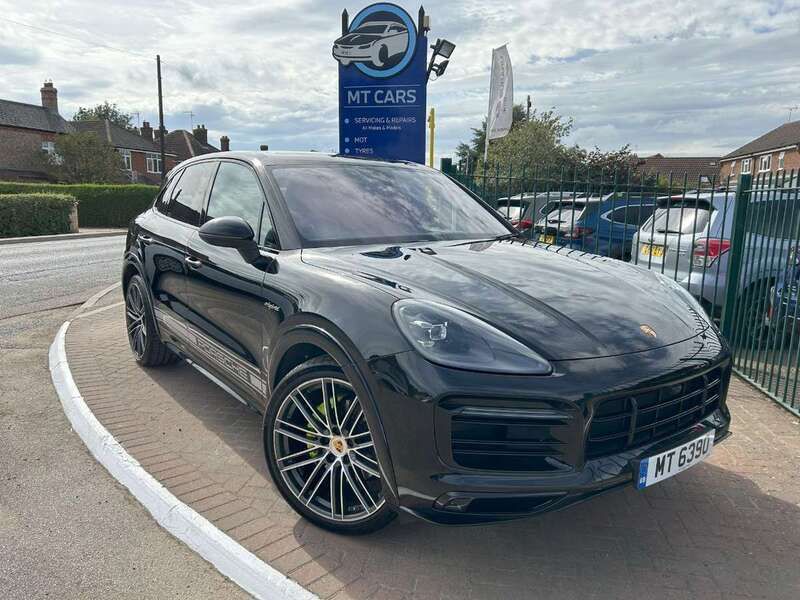 Black Used 2020 Porsche Cayenne SUV | £49,995 (Fair price) - Image 1/4