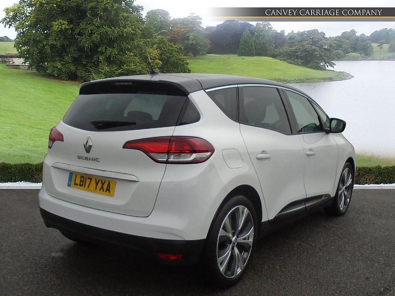 Used Renault Scénic IV Dynamique 2017 White/black MPV