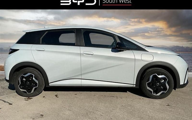 Used BYD Dolphin Active 69 kW (95 HP) 2025 Hatchback