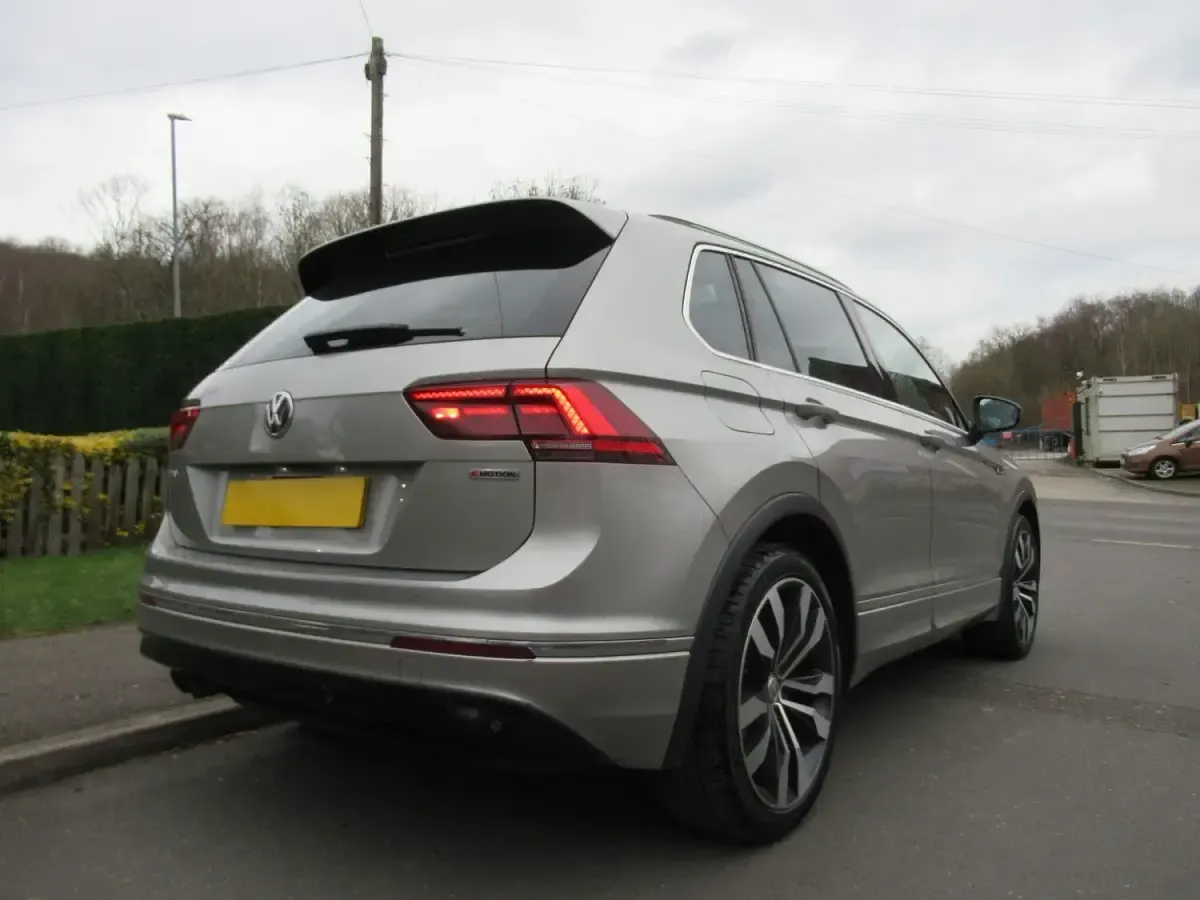Used VW Tiguan R-line 150 HP (110 kW) 2018 Silver SUV