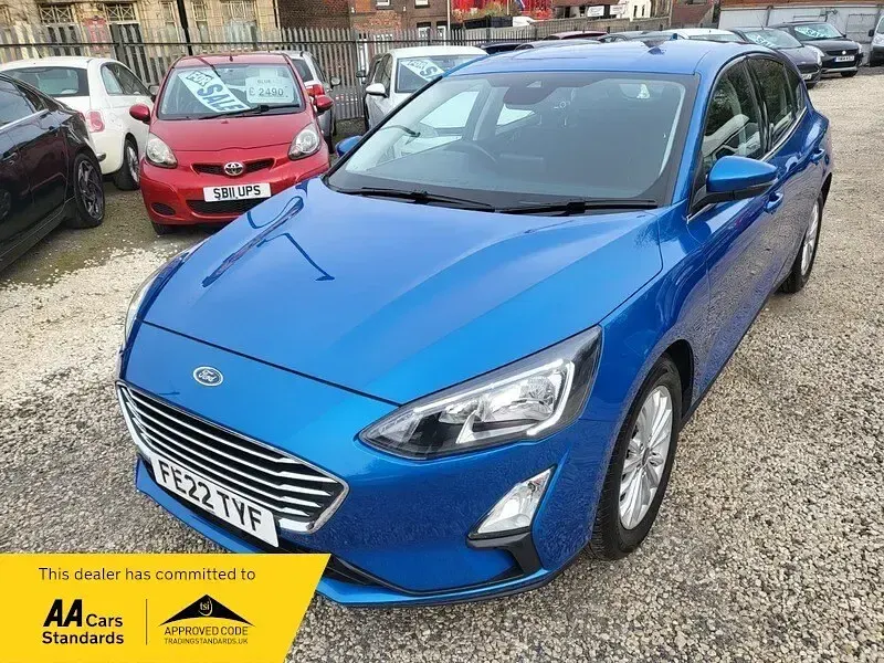 Used Ford Focus Titanium 125 HP (91 kW) 2022 Blue Hatchback