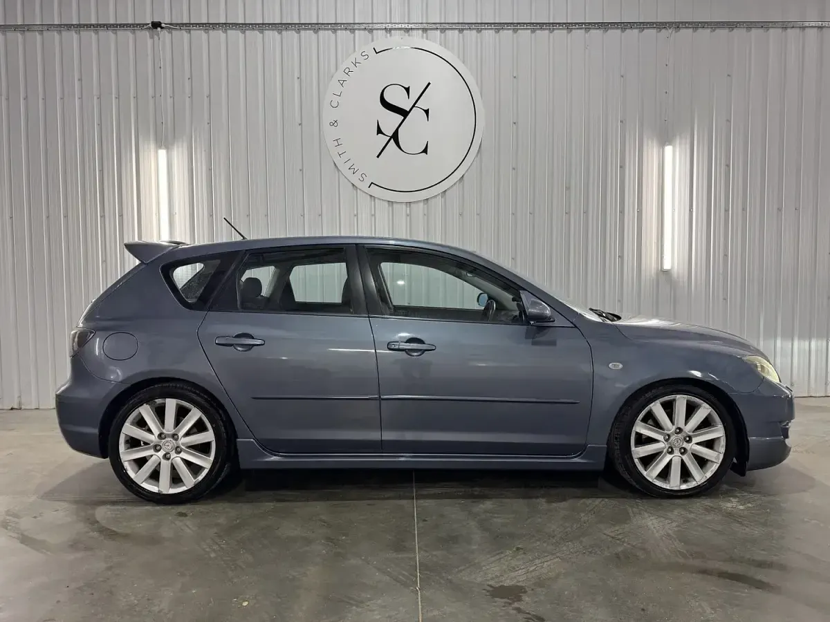 Used Mazda 3 260 HP (191 kW) 2007 Blue Hatchback