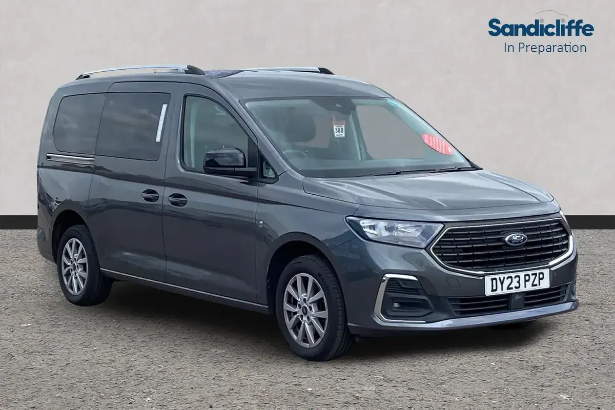 Used Ford Tourneo Titanium 122 HP (89 kW) 2023 Estate