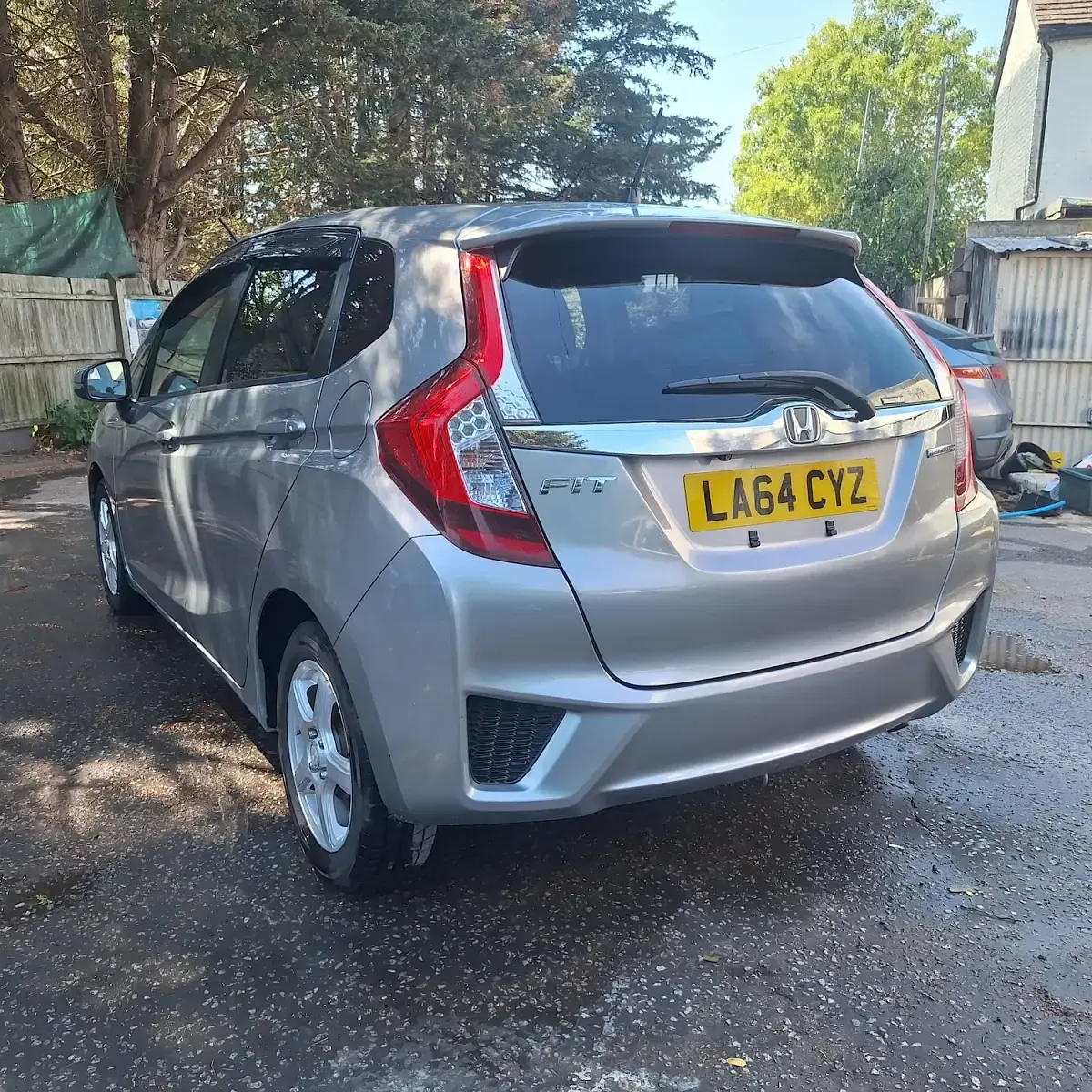 Used Honda Jazz Hybrid 99 HP (72 kW) 2014 Grey Hatchback
