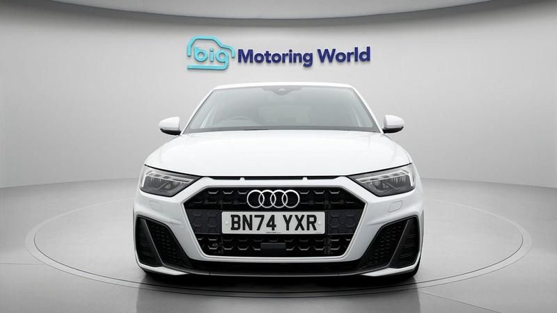 Used Audi A1 Sportback S-Line 114 HP (83 kW) 2024 White Hatchback