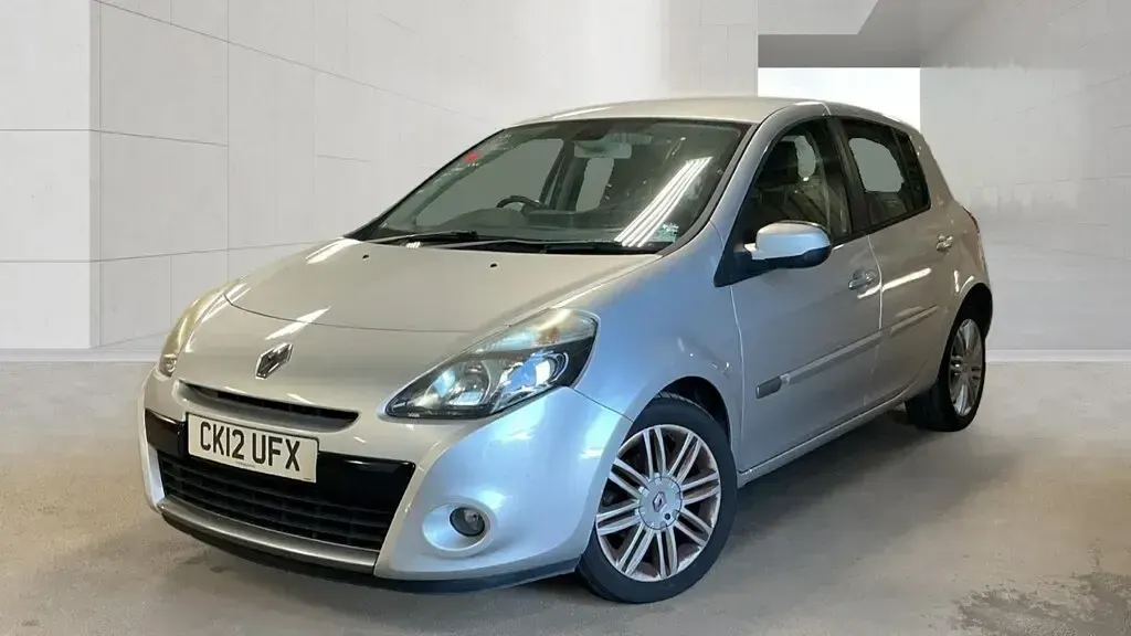 Used Renault Clio Dynamique 2012 Silver Hatchback