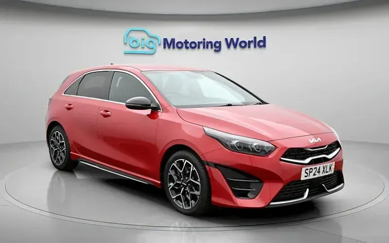 Używany Kia Ceed GT-Line 160 KM (117 kW) 2023 Czerwony Hatchback