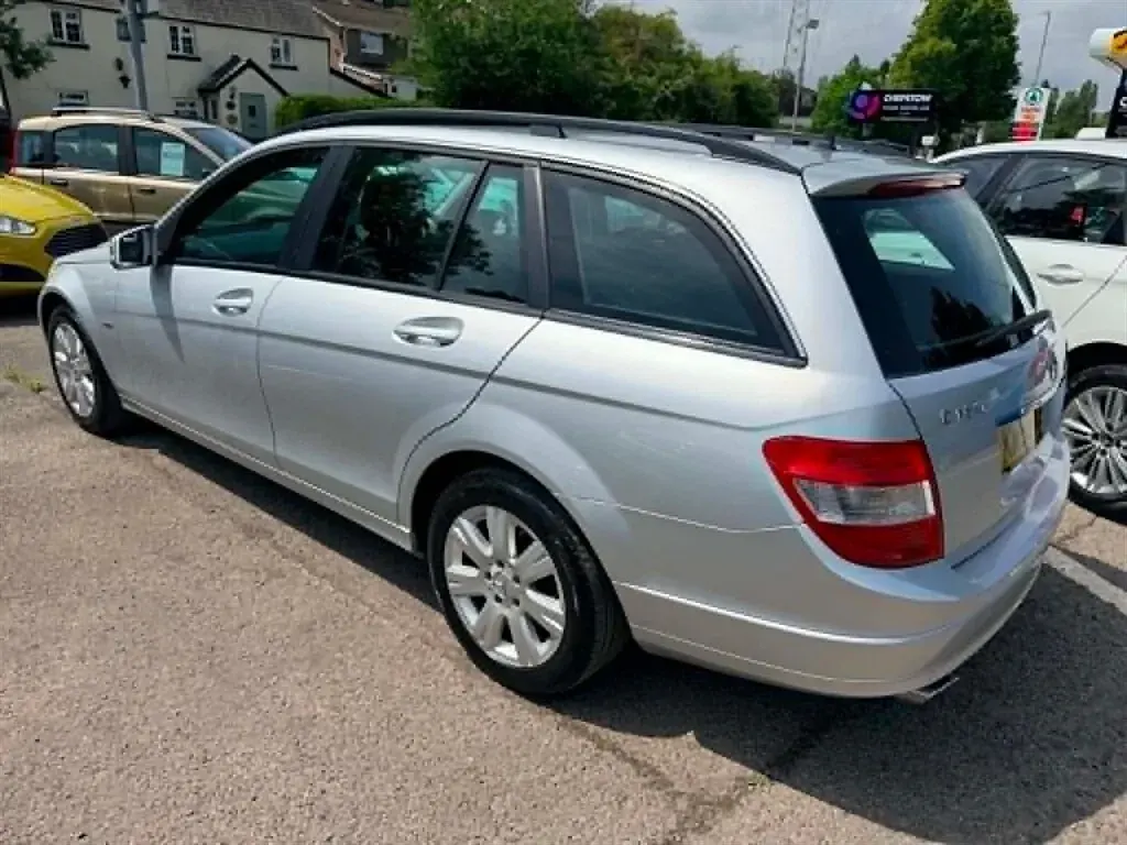 Used Mercedes C180 156 HP (114 kW) 2009 Silver Estate