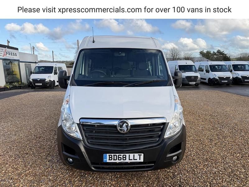 Used Vauxhall Movano 130 HP (95 kW) 2018 White MPV