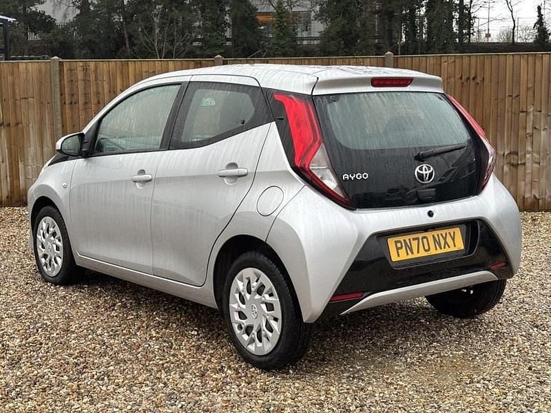 Used Toyota Aygo X-play 71 HP (52 kW) 2020 Silver Hatchback