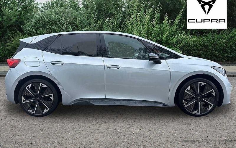 Used Cupra Born e-Boost 169 kW (231 HP) 2025 Geyser silver Hatchback