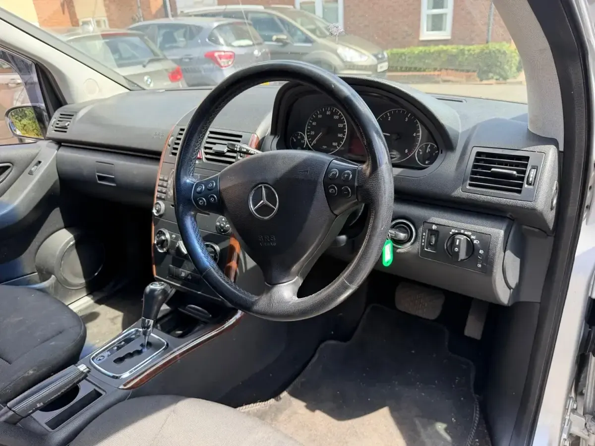 Used Mercedes A180 Elegance 2006 Silver Hatchback