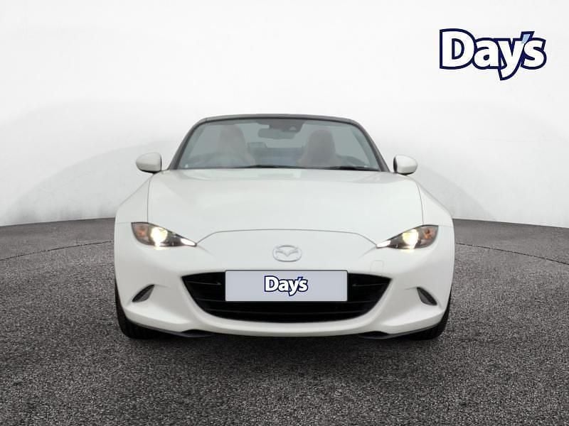 Used Mazda MX5 Edition 184 HP (135 kW) 2021 White Cabriolet