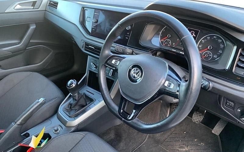 Used VW Polo SE 80 HP (58 kW) 2020 White Hatchback