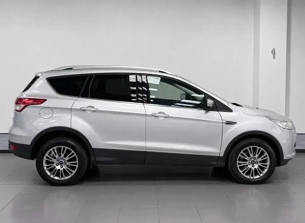 Used Ford Kuga Titanium 140 HP (102 kW) 2014 Silver SUV