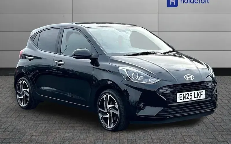Used Hyundai i10 Premium 79 HP (58 kW) 2025 Hatchback