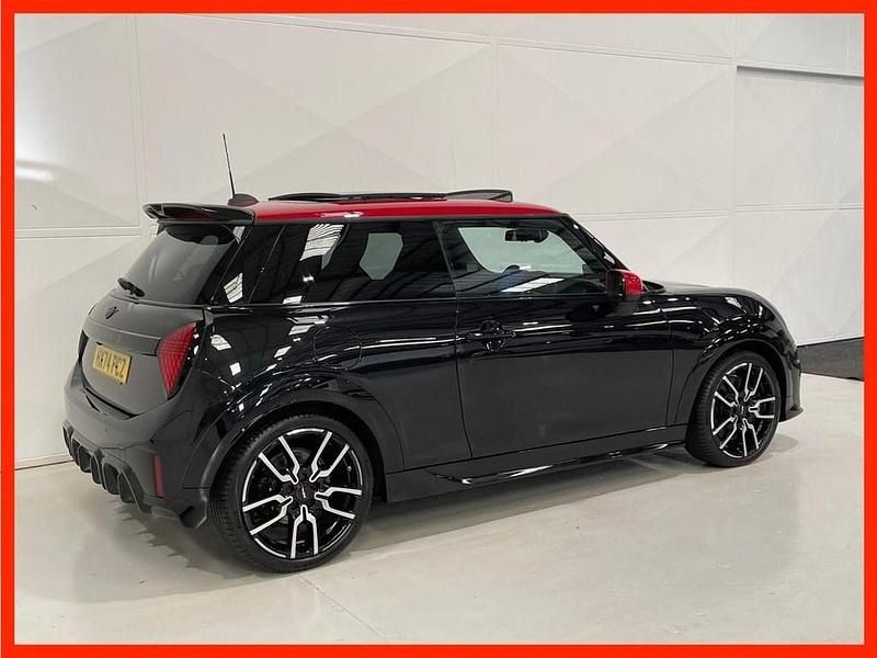 Used Mini Cooper Sport 204 HP (150 kW) 2024 Black Hatchback