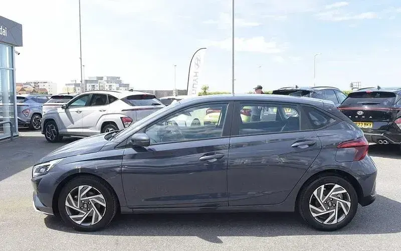 Used Hyundai i20 Advanced 101 HP (74 kW) 2025 Grey Hatchback