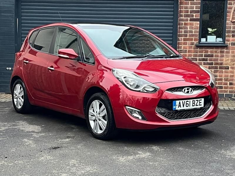 Red Used 2011 Hyundai ix20 Style Hatchback | £2,950 (Good price) - Image 1/4