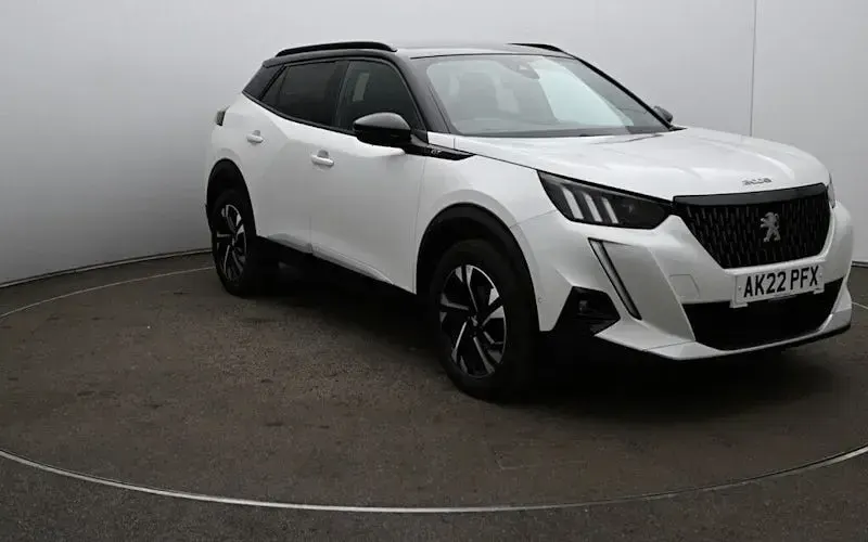 Second-hand Peugeot 2008 GT 131 CP (96 kW) 2022 SUV