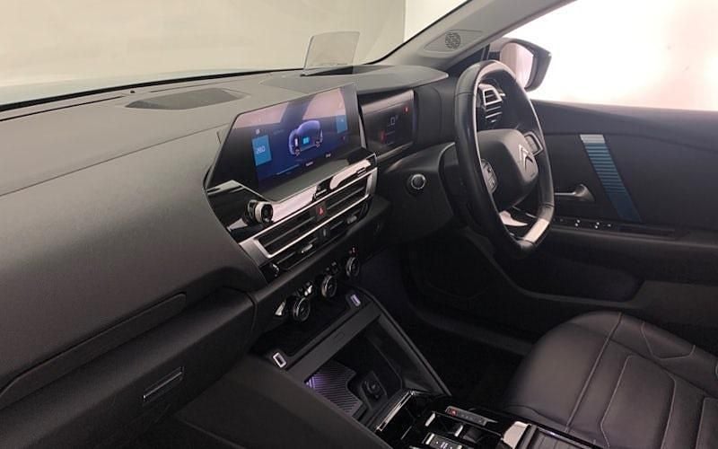 Used Citroën e-C4 Shine 100 kW (136 HP) 2023 Hatchback